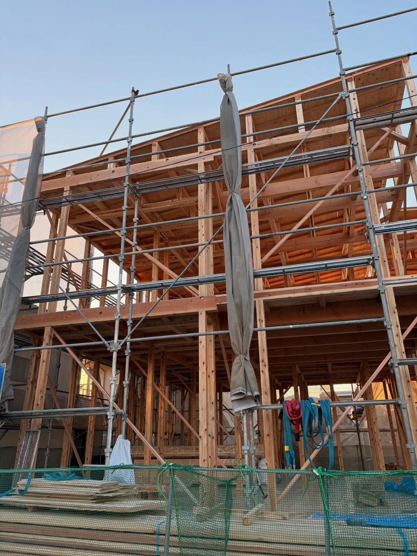 本日の現場では、筑後地区の個人邸宅のリフォーム作業が順調に進